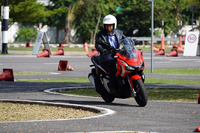 Test Drive Honda ADV150