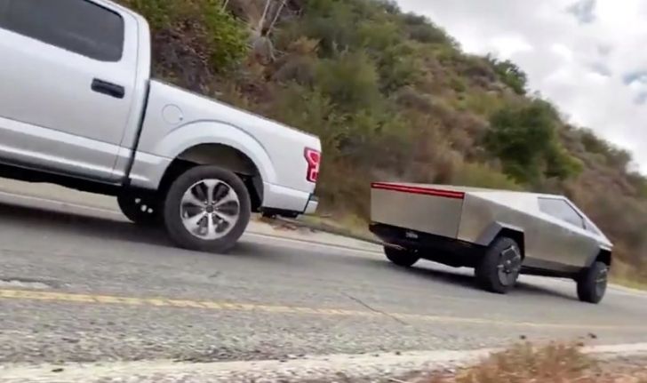 Ford แค่ขำๆ ปล่อย อีลอน มัสก์ แข่งต่อไปคนเดียวหลังศึกชักเย่อของ F-150 และ Cybertruck