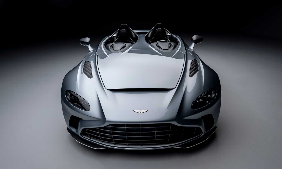 ฉีกทุกกฎ! Aston Martin V12 Speedster รถใหม่สุดเดือด ไร้กระจกหน้าและหลังคา