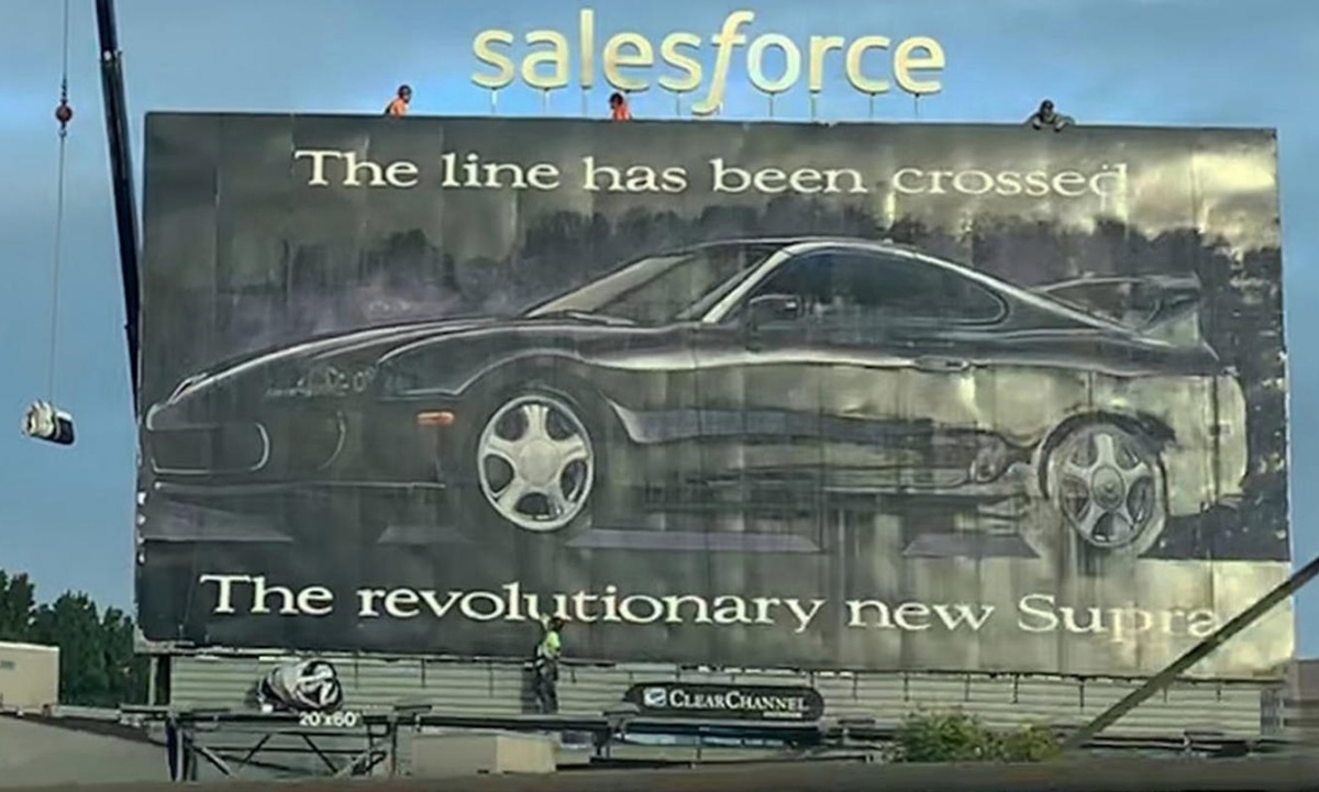 ตำนานมาไง?! ป้ายโฆษณาบิลบอร์ด Toyota Supra ปี 1993 เด่นตระหง่านที่สหรัฐฯ