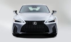 เผยให้เห็นทั้งคัน! Lexus IS 2021 รถซีดานหรูดีไซน์ทันสมัยขึ้นแต่เครื่องยังคงเดิม