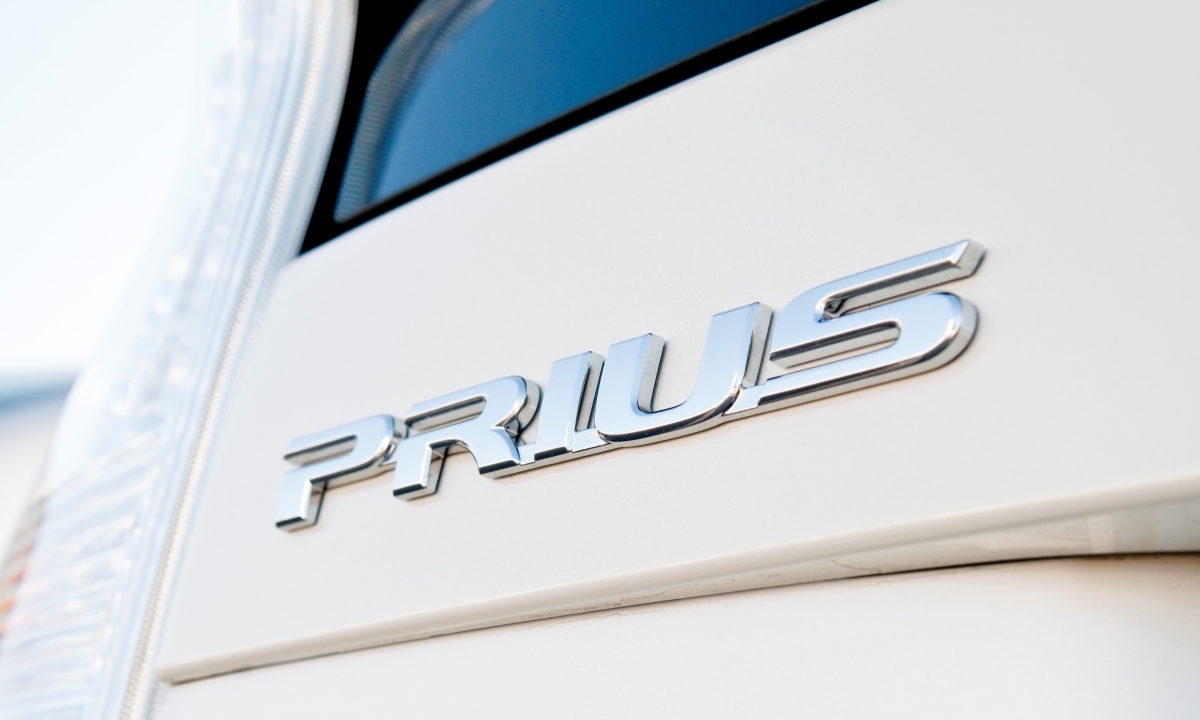 Toyota Prius และ Prius V ถูกเรียกคืนกว่า 7 แสนคันหลังซอฟต์แวร์ระบบไฮบริดบกพร่อง