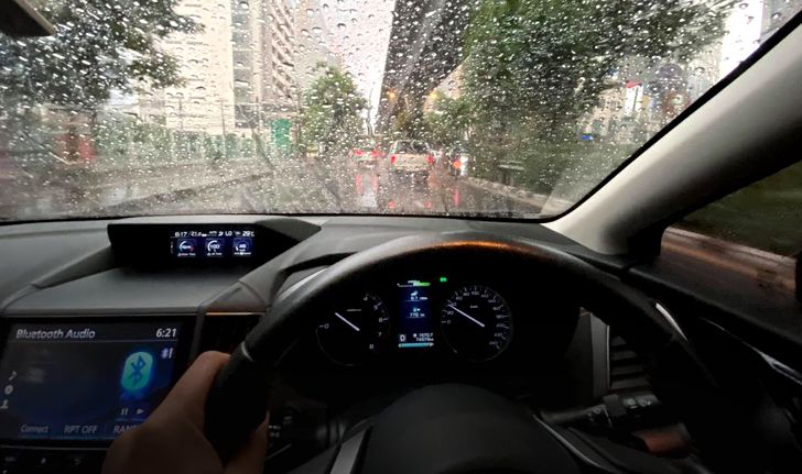 5 สิ่งสำคัญ ที่ควรตรวจเช็ค การใช้รถในหน้าฝน