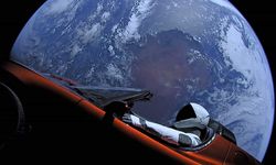 สุดมหัศจรรย์! SpaceX เผย Tesla Roadster เดินทางเข้าใกล้ดาวอังคารแล้ว