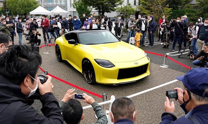 ขวัญใจแฟนๆ! Nissan Z Proto โผล่โชว์ตัวครั้งแรกกลางกรุงโตเกียว (คลิป)