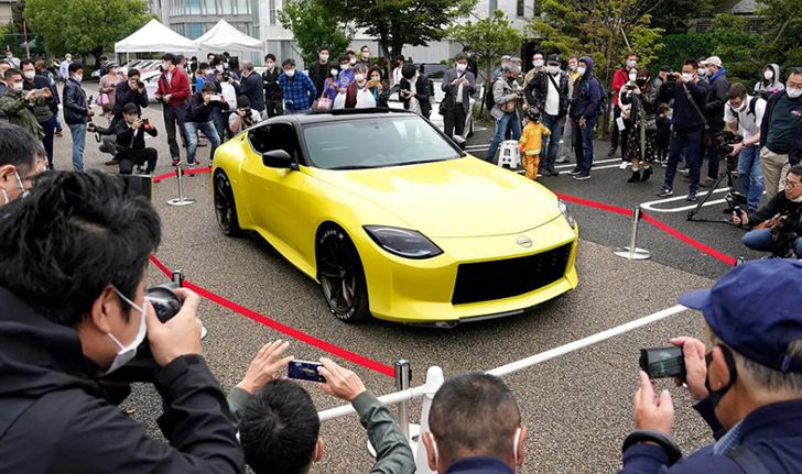 ขวัญใจแฟนๆ! Nissan Z Proto โผล่โชว์ตัวครั้งแรกกลางกรุงโตเกียว (คลิป)