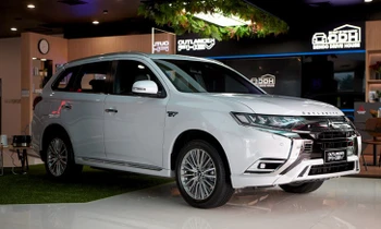 เผยโฉมแล้ว! ชม Mitsubishi Outlander PHEV คันจริง ก่อนเปิดตัว 1 ธันวาคมนี้