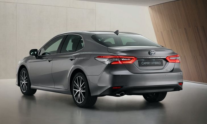 Toyota Camry Hybrid 2021 (EU Spec)