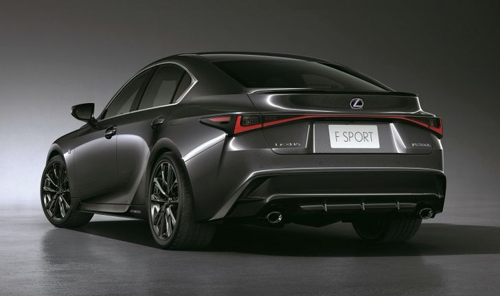 All-new Lexus IS300h 2021 ใหม่ เคาะราคาเริ่มต้นเหลือเพียง 2,690,000 บาท