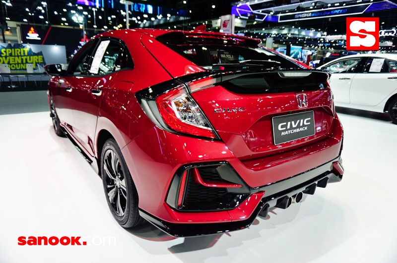 Honda Civic Hatchback RS 2021 ตัวถังสีแดง Ignite Red ใหม่ที่งานมอเตอร์เอ็กซ์โป