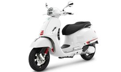 Vespa GTS Super Sport 300 HPE 2021 เพิ่มสีขาว White Innocenza ใหม่ เคาะราคา 215,900 บาท