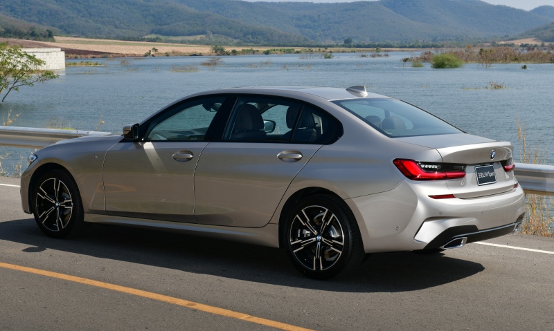 BMW 330Li M Sport 2021 ใหม่ รุ่นฐานล้อยาวเคาะราคาจำหน่าย 2,899,000 บาท