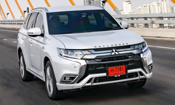 รีวิว Mitsubishi Outlander PHEV 2021 ใหม่ เอสยูวีไฮบริดเสียบปลั๊กมีทีเด็ดซ่อนอยู่ข้างใน