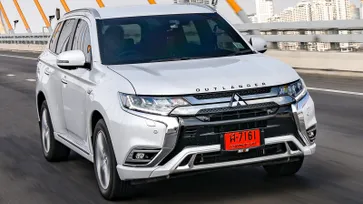 รีวิว Mitsubishi Outlander PHEV 2021 ใหม่ เอสยูวีไฮบริดเสียบปลั๊กมีทีเด็ดซ่อนอยู่ข้างใน