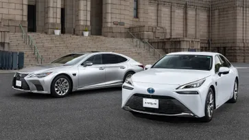 Toyota เริ่มติดตั้งระบบขับขี่อัตโนมัติ Level 2 ลงใน Mirai และ Lexus LS 2021 เป็นครั้งแรก