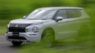 All-new Mitsubishi Outlander PHEV 2022 ใหม่ เผยทีเซอร์ล่าสุดก่อนเปิดตัวจริง