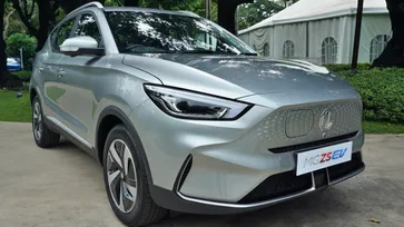 ชมคันจริง MG ZS EV 2022 ไมเนอร์เชนจ์ใหม่ สีเงิน Cosmic Silver สวยขึ้นกว่าเดิม