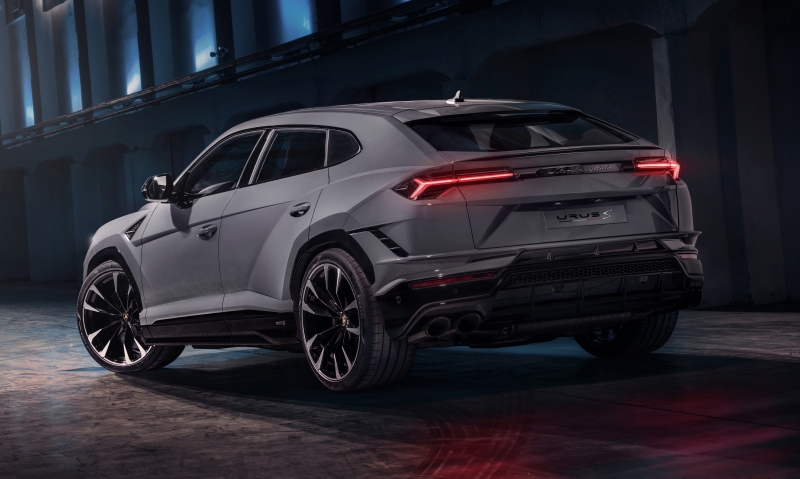 lamborghini_urus_s_21