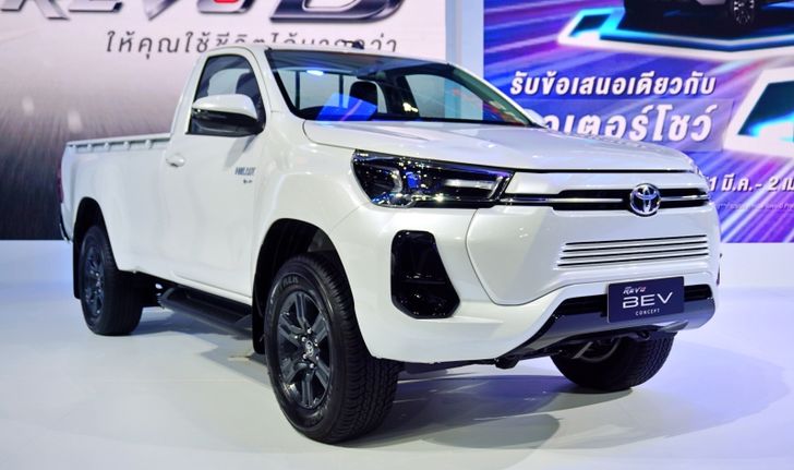 Toyota Hilux REVO BEV กระบะไฟฟ้า 100% เผยโฉมที่งานมอเตอร์โชว์ 2023