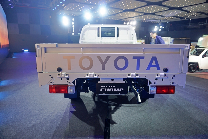 toyota_hilux_champ_27