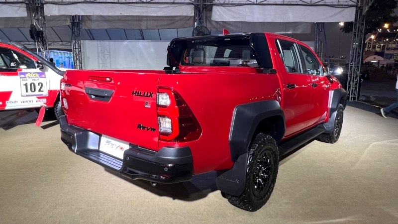 toyota_hilux_gr_sport_11