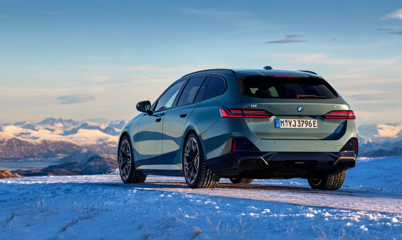bmw_i5_touring_g61_17
