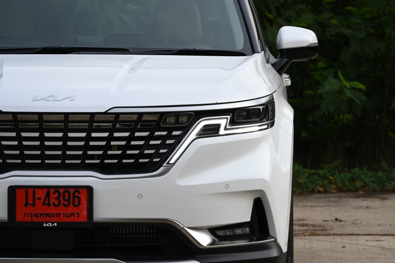 kia_carnival_sxl_luxury_revie