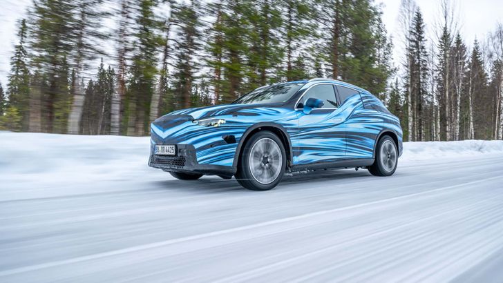 mercedes-glc-with-eq-technolo