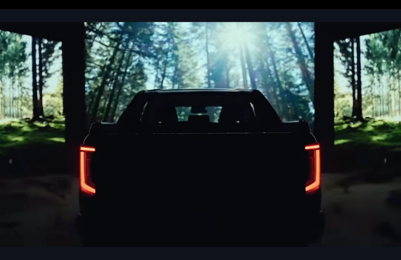 hilux-travo-teaser-1