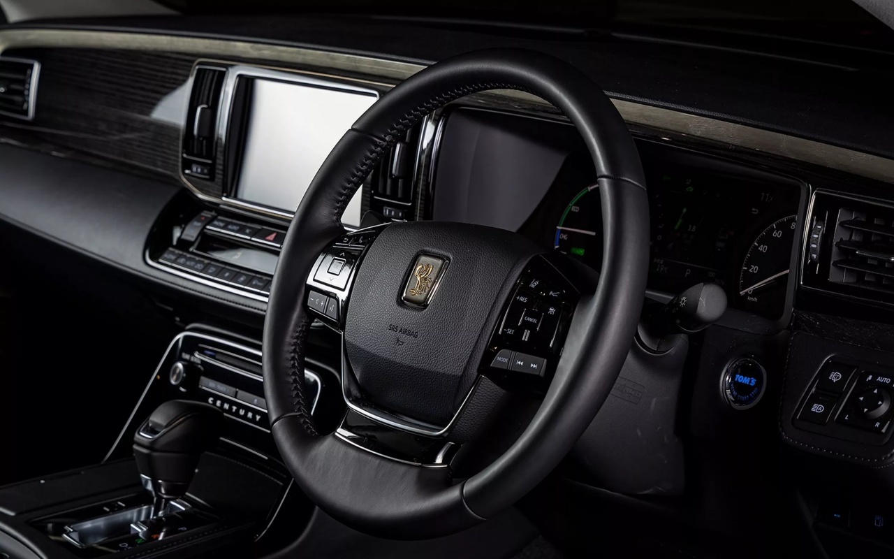 toms-racing-toyota-century-ja_2