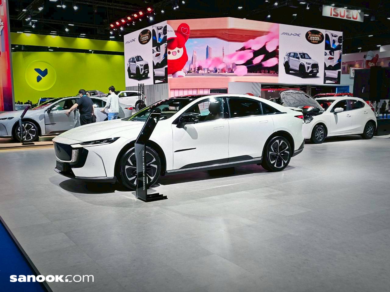 line_album_mz6e_260324_1_batc