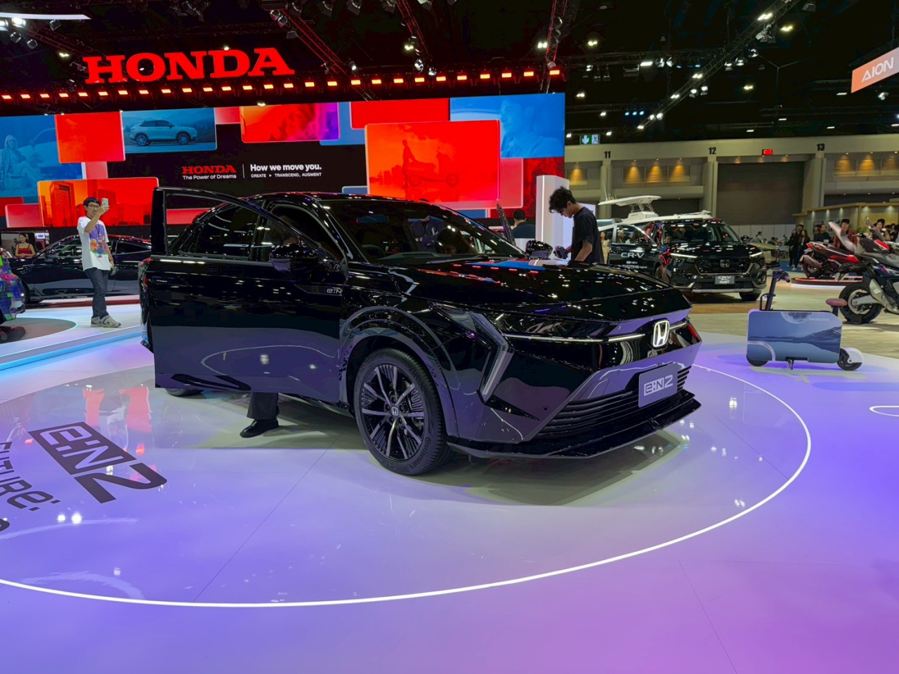 line_album_en2_260324_15_batc