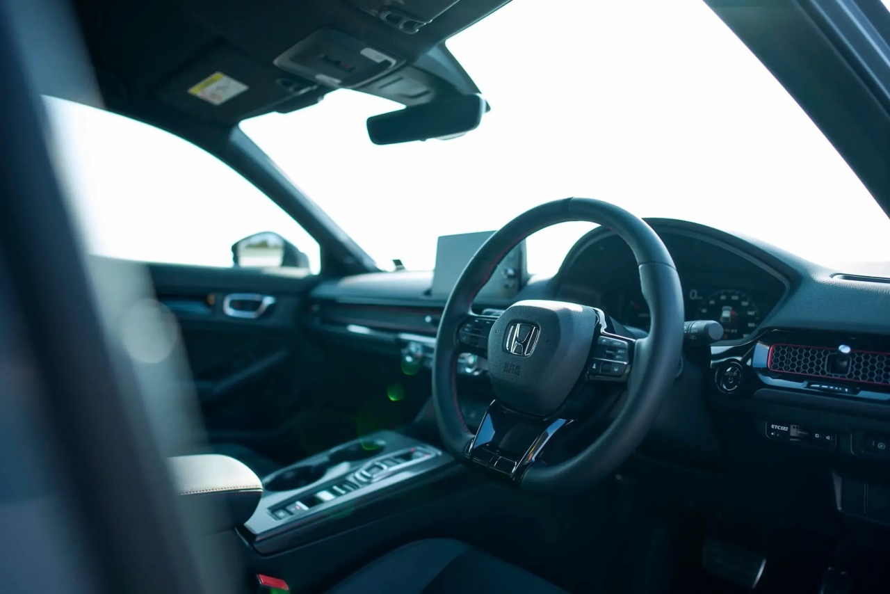 honda-civic-ehev-rs-japan-32_