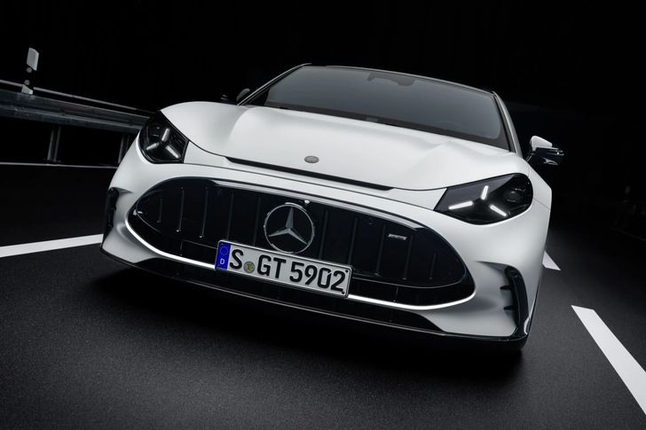mercedes-amg-gt-4-door-coupe-_2