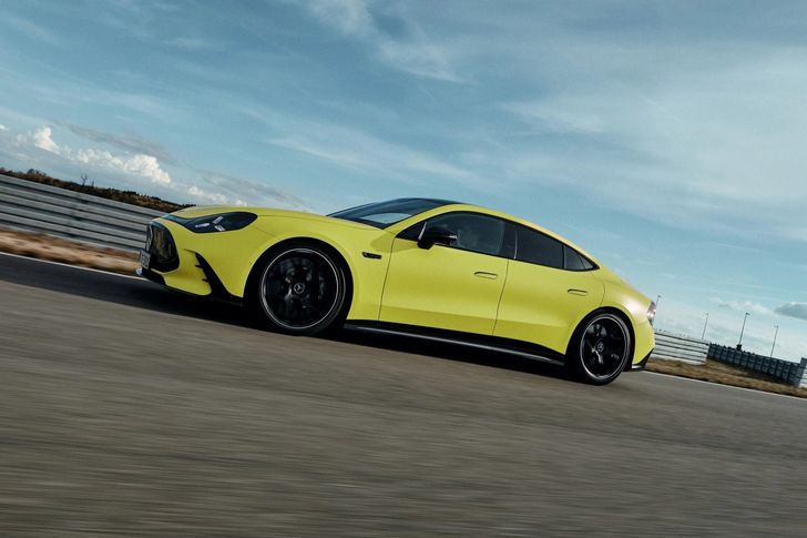 mercedes-amg-gt-4-door-coupe-_7