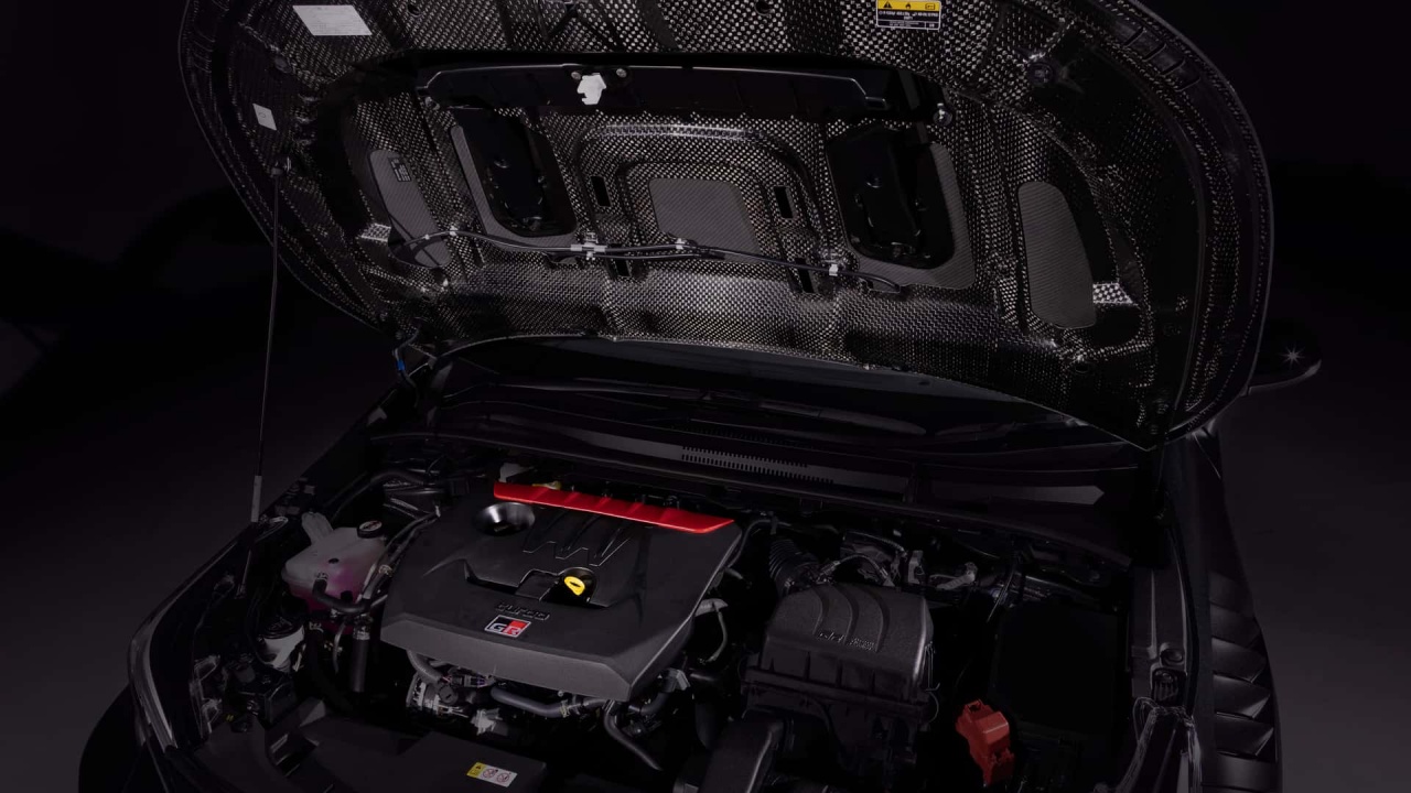 2026-toyota-grmn-corolla(7)_