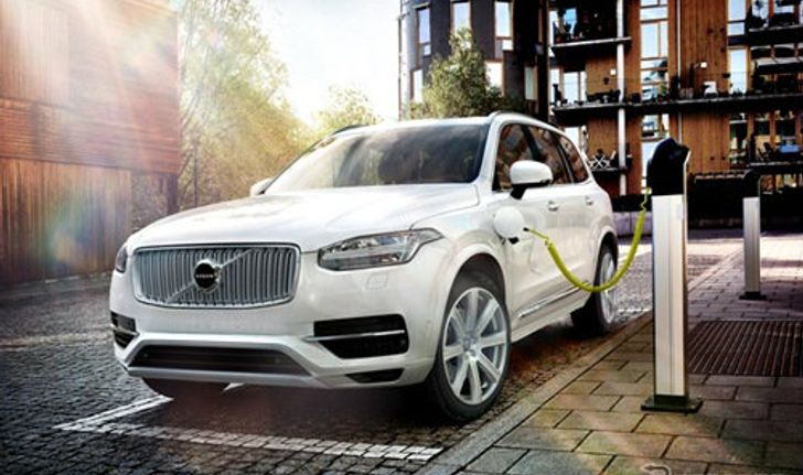 Volvo XC90 เผยสเป็คตัวท็อป 'T8' ขุมพลังไฮบริดเสียบปลั๊ก