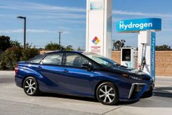 Toyota Mirai FCV รถพลังงานไฮโดรเจนเผยสเป็คแล้ว