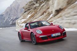 ปอร์เช่ เผยโฉม 911 Targa 4 GTS และ Cayenne Turbo S เป็น 2 รุ่นแรกรับต้นปี