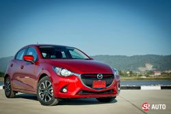 รีวิว Mazda 2 2015 SKYACTIV-D ตัวเล็กทรงพลัง ปรับปรุงดีขึ้นในทุกด้าน