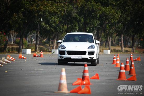 Porsche Cayenne S E-Hybrid 03