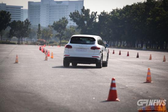 Porsche Cayenne S E-Hybrid 27