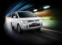 Mitsubishi Delica Space Wagon เตรียมเปิดตัวที่งานมอเตอร์โชว์ 2015 นี้