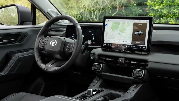 2026-toyota-rav4-interior_bat