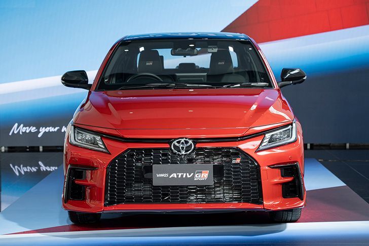 toyota_yaris_ativ_hev_gr_exte