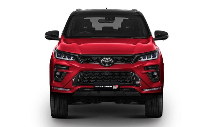 fortuner_gr_sport_13