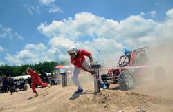 OFF ROAD TROPHY 2015 ROUND 1 นัดเปิดฤดูกาลออฟโรดโทรฟี่สุดมันส์... นักแข่งบินสู้ฟัดกลางเมืองจันทบุรี