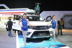 ยลโฉมชุดแต่ง Toyota Revo 2015 ใหม่ เสริมหล่อภายนอก-ภายใน