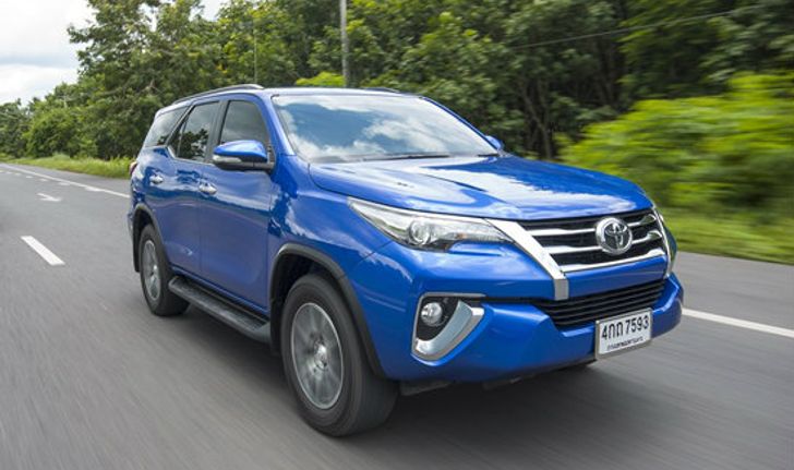 รีวิว Toyota Fortuner 2015 ใหม่ ปรับลุคโฉบเฉี่ยว เครื่องแรงหายห่วง ช่วงล่างนั่งสบาย