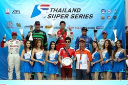 กระหึ่มทัพ Super Car กว่า 30 คัน บุกพีระฯ ในรายการ Thailand Super Series สนามที่ 5